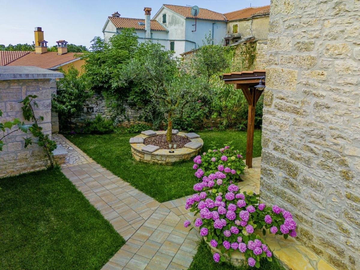 Villa Olea In Barat - Haus Fuer 6-8 Personen กานฟานาร์ ภายนอก รูปภาพ