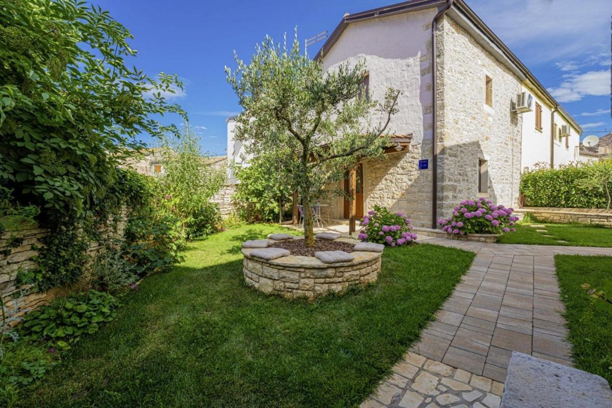 Villa Olea In Barat - Haus Fuer 6-8 Personen กานฟานาร์ ภายนอก รูปภาพ