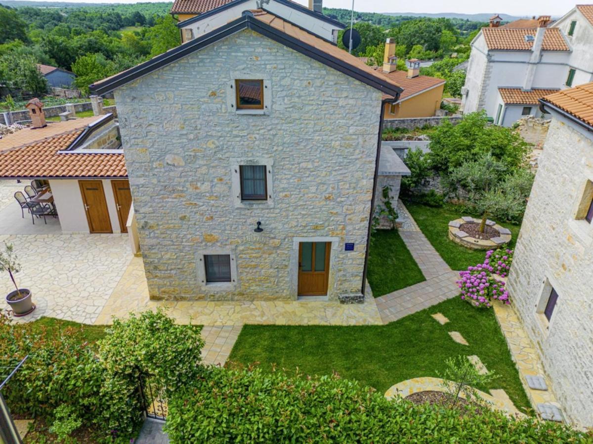 Villa Olea In Barat - Haus Fuer 6-8 Personen กานฟานาร์ ภายนอก รูปภาพ