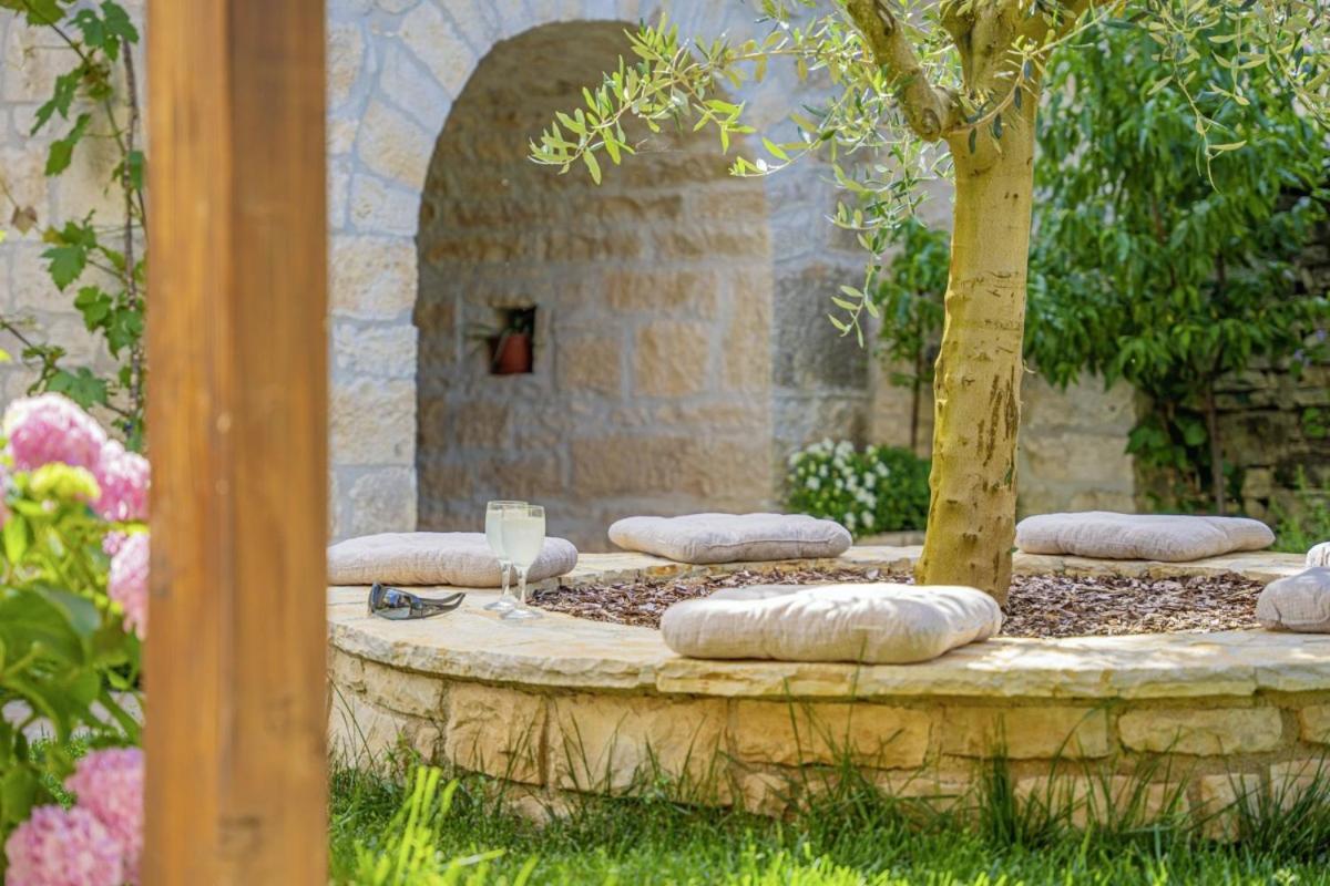 Villa Olea In Barat - Haus Fuer 6-8 Personen กานฟานาร์ ภายนอก รูปภาพ